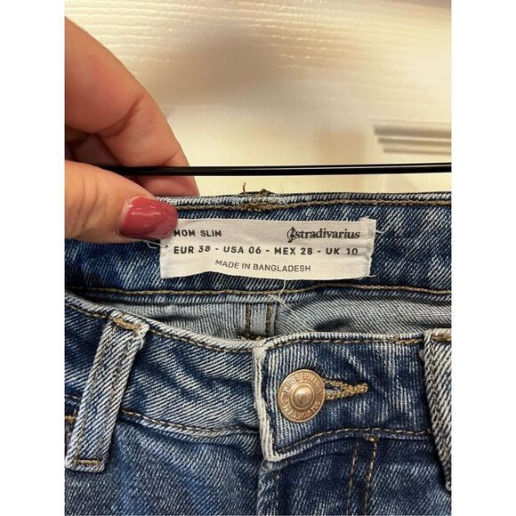Stradivarius Mom Slim Taper Leg Jeans sz 6 EUC - Picture 4 of 7